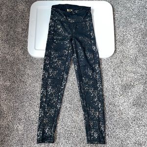 Lilly Pulitzer Weekender Leggings Black Gold Splatter XS
